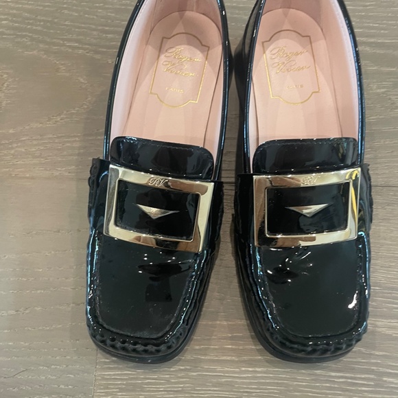 Roger Vivier Shiny Leather Loafer - Picture 2 of 5